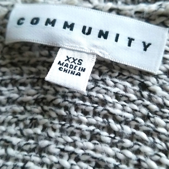 XXS - Grey Knitted Cardigan - Community (Aritzia) - Picture 2 of 3